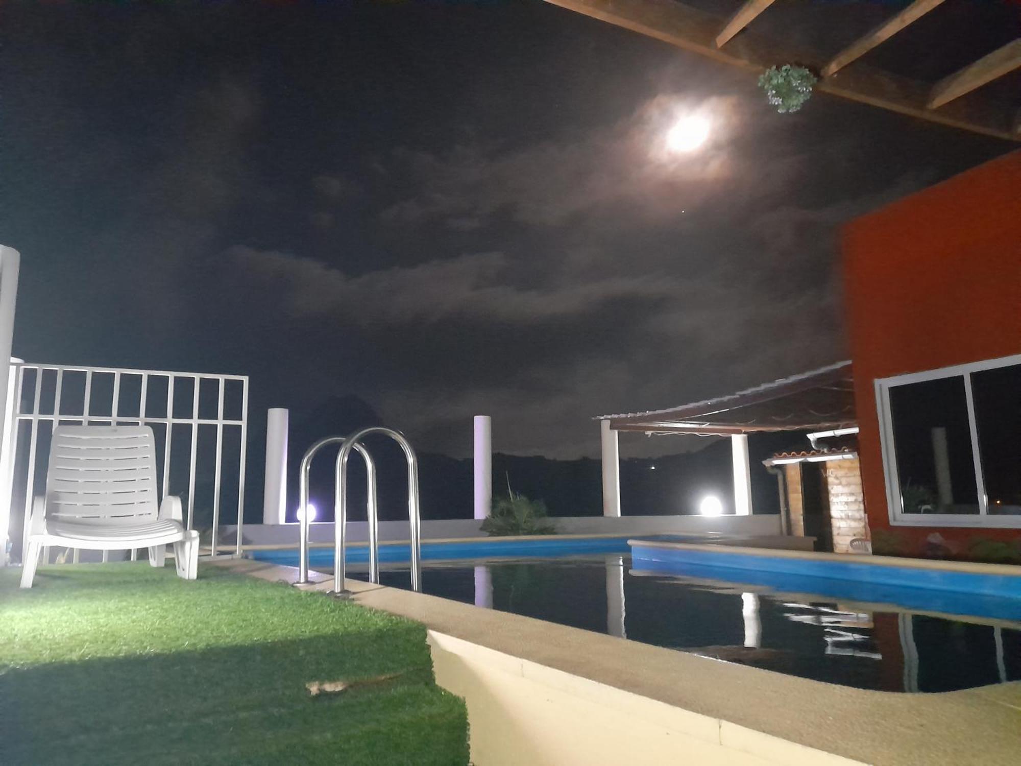 Splanada Poilon Hotel Assomada Bagian luar foto
